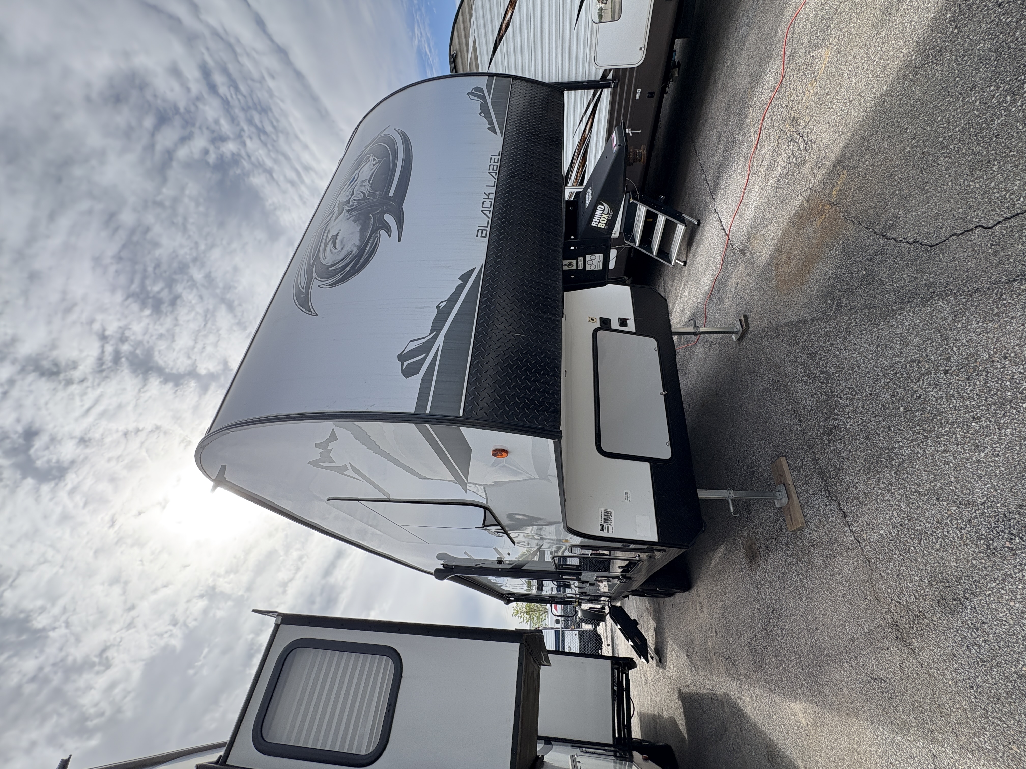 2023 Forest River Cherokee Black Label 235MBBL