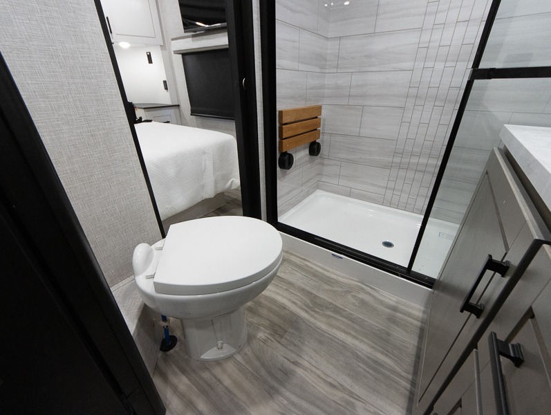 2025 Jayco Seismic Luxury Series 4113 - Image 22