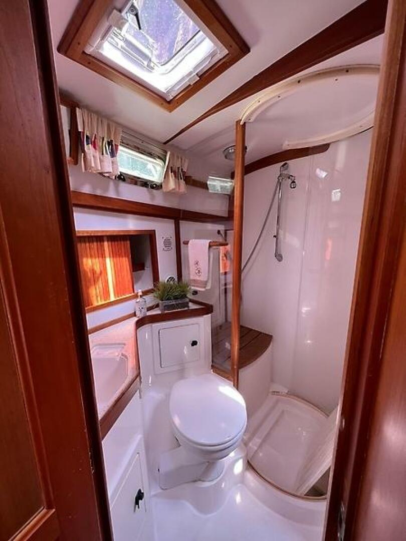2004 Sabre 42 Express Hardback Base - Image 66