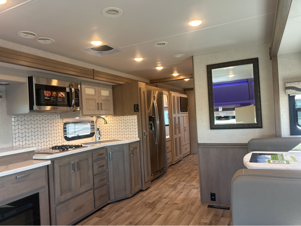 2026 THOR MOTOR COACH PASADENA 38DX - Image 40