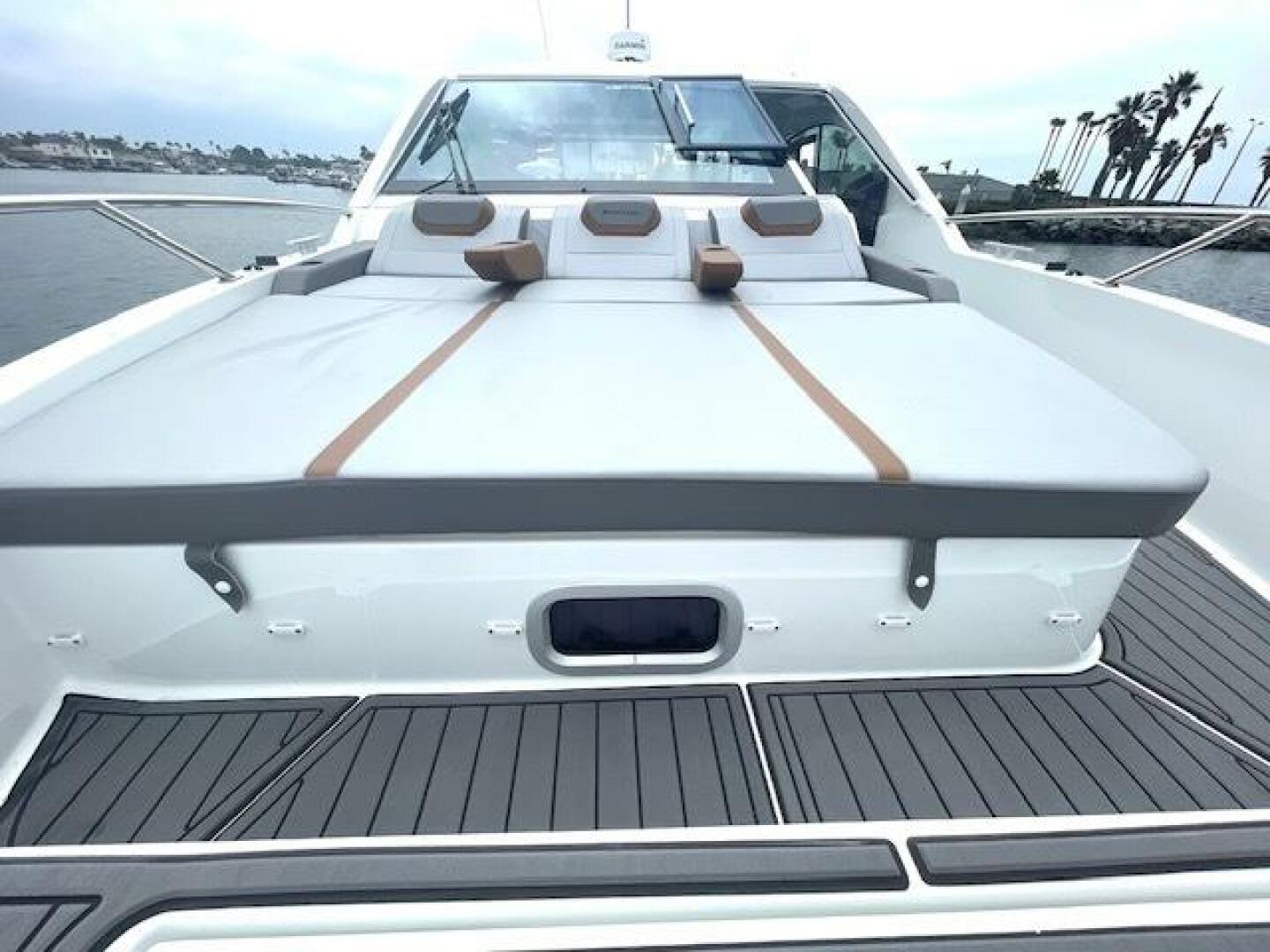 2022 Beneteau 32 Gran Turismo - Image 4