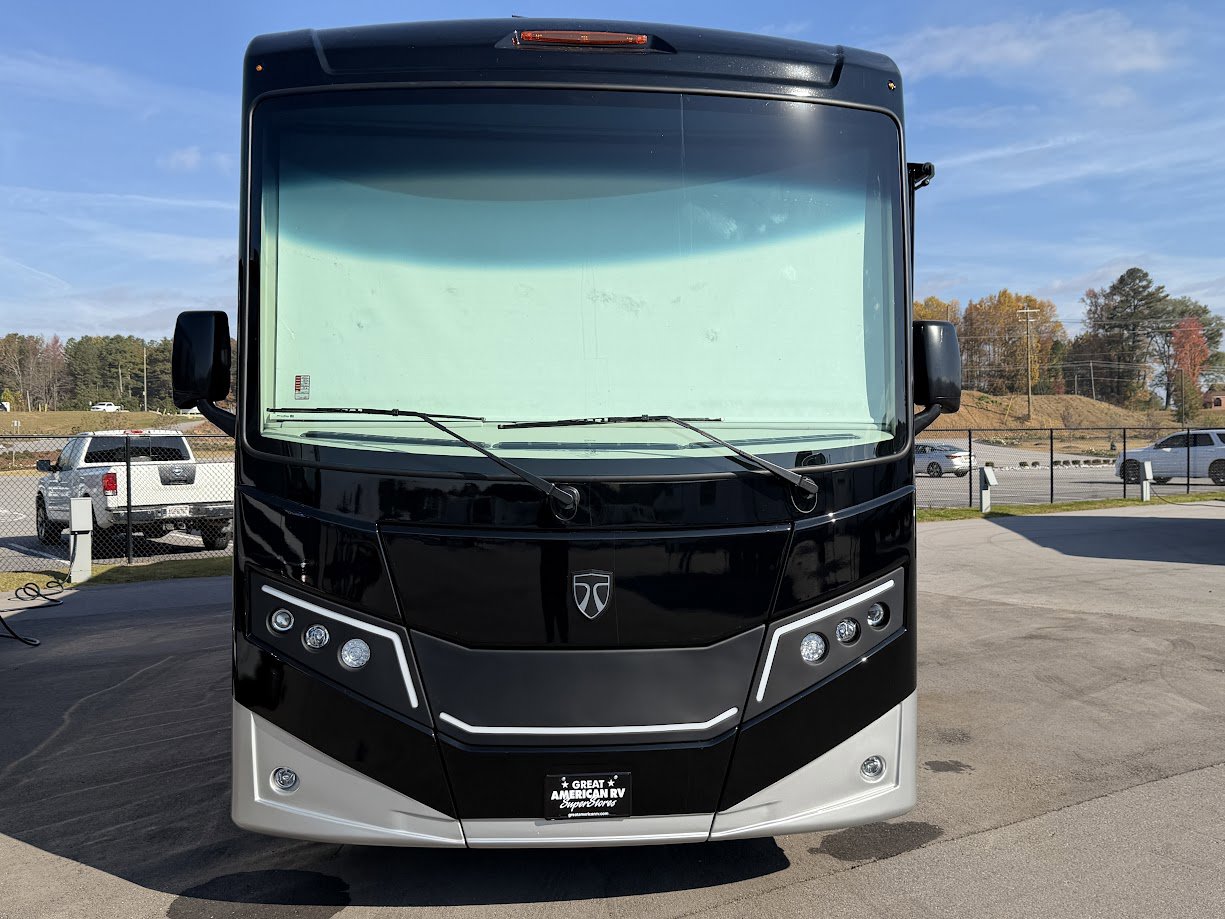 2026 THOR MOTOR COACH PALAZZO 33.6 - Image 2