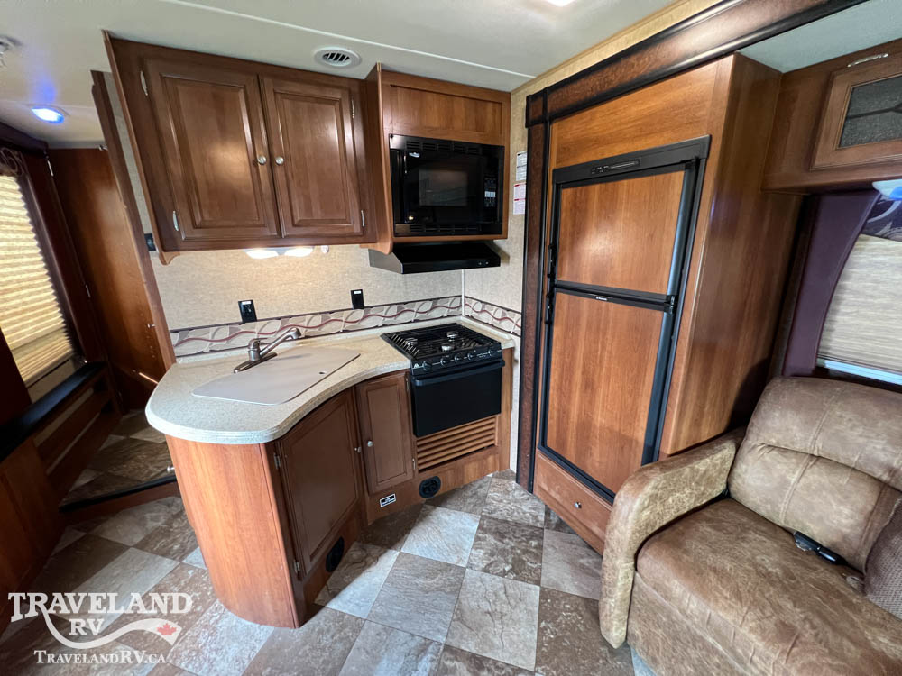 2015 Forest River LEPRECHAUN 317SA - Image 22