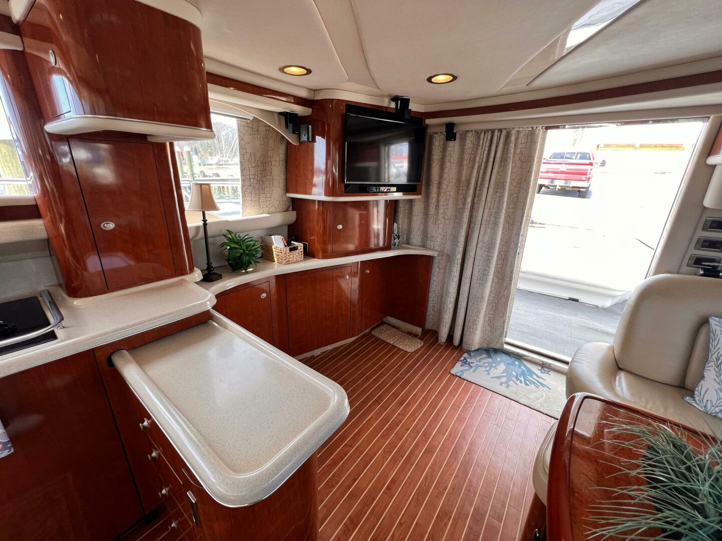 2004 Sea Ray 480 Sedan Bridge - Image 28