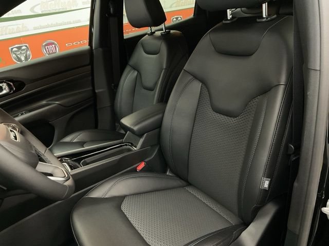 2026 Jeep Compass Latitude Altitude 4x4 - Image 15