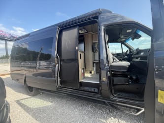 2027 AIRSTREAM INTERSTATE 24GTX - Image 12