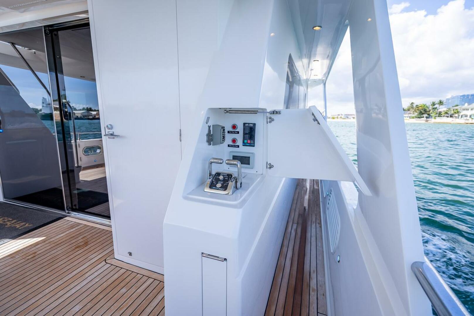 2022 Hampton 658l Endurance - Image 40