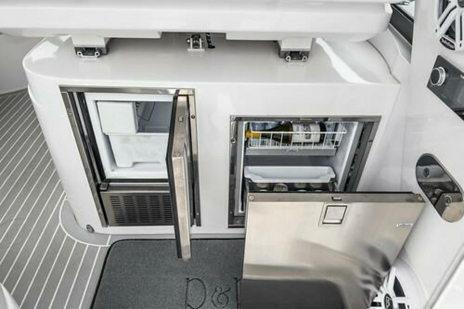 2022 Intrepid 477 Evolution - Image 27