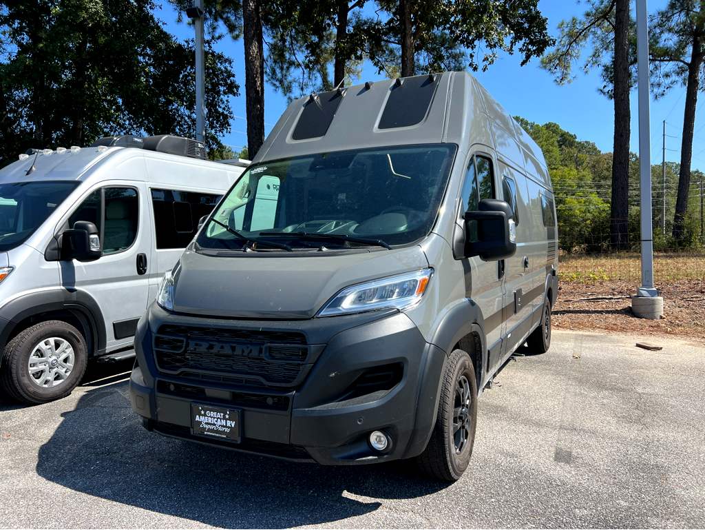 2027 GRAND DESIGN LINEAGE SERIESVP LVP2 - Image 2