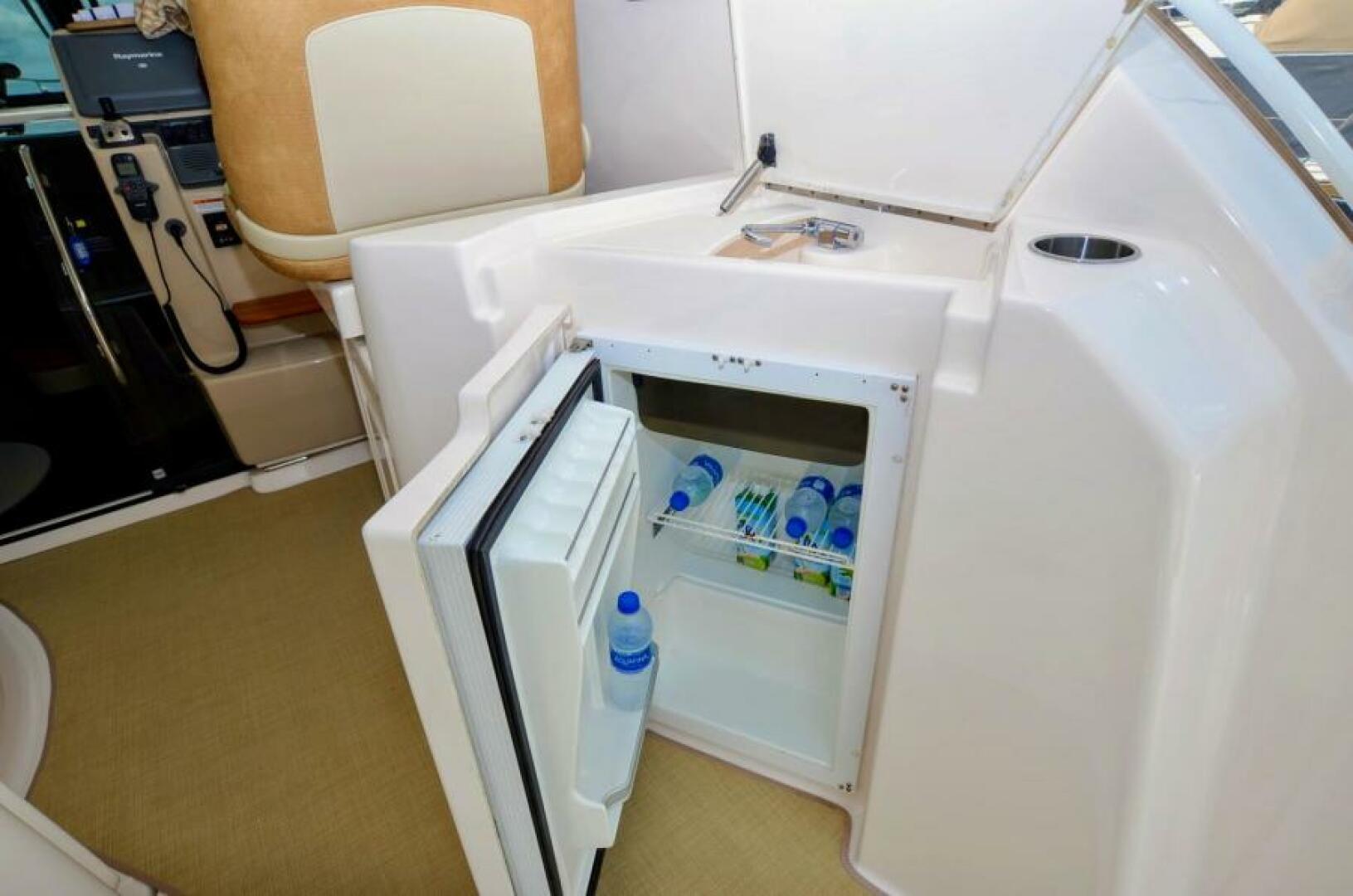 2008 Tiara Yachts 3500 Sovran - Image 30