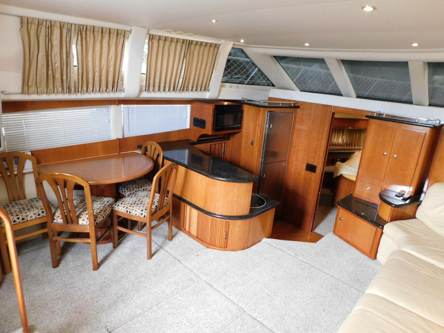 2003 Carver 44 CPMY - Image 25