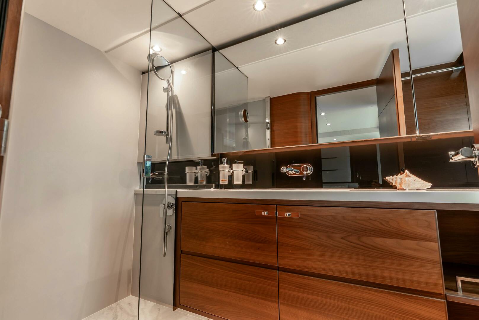 2018 Princess Yachts - Image 47