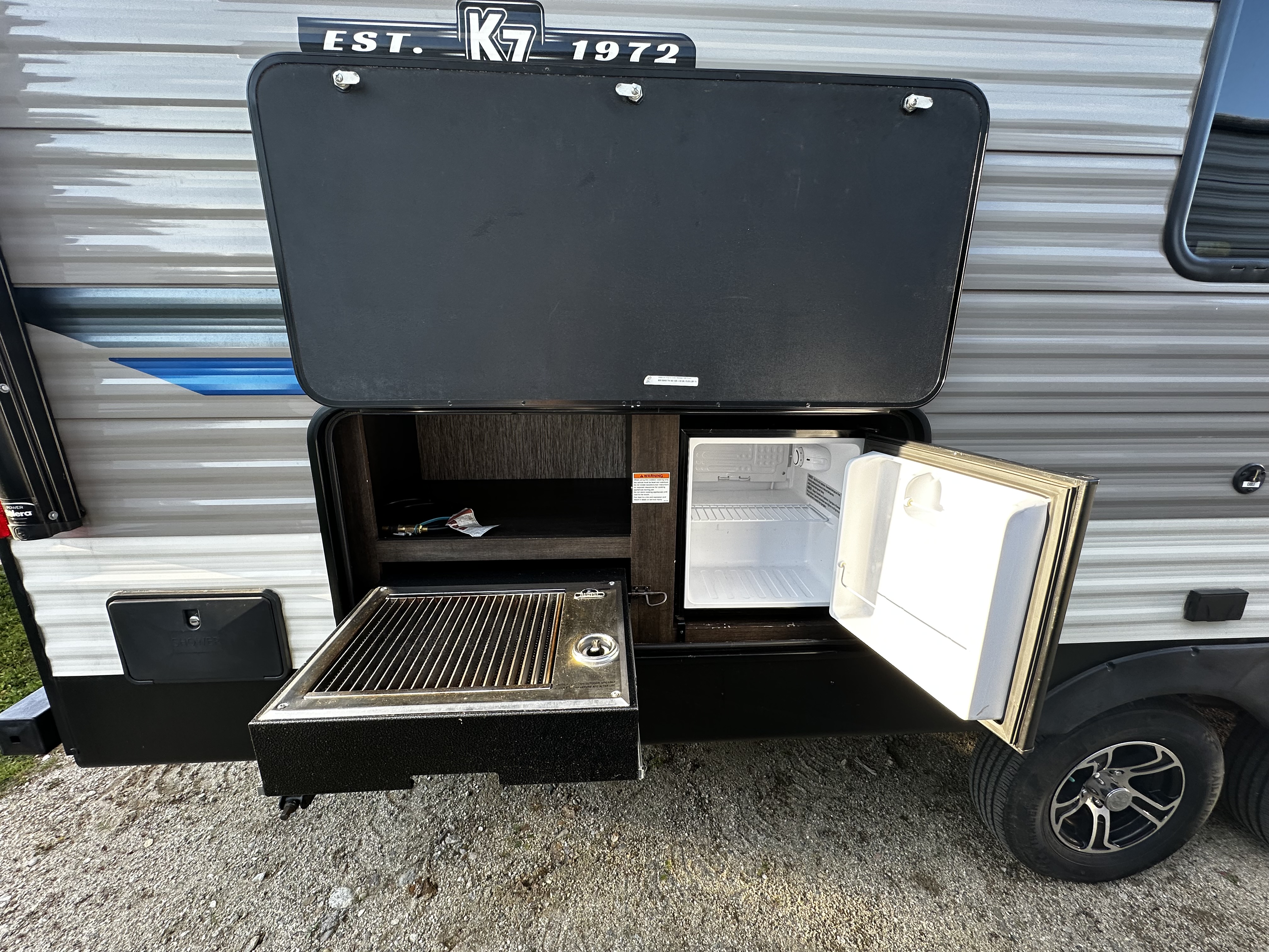 2020 KZ RV Sportsmen LE 261BHKLE - Image 7