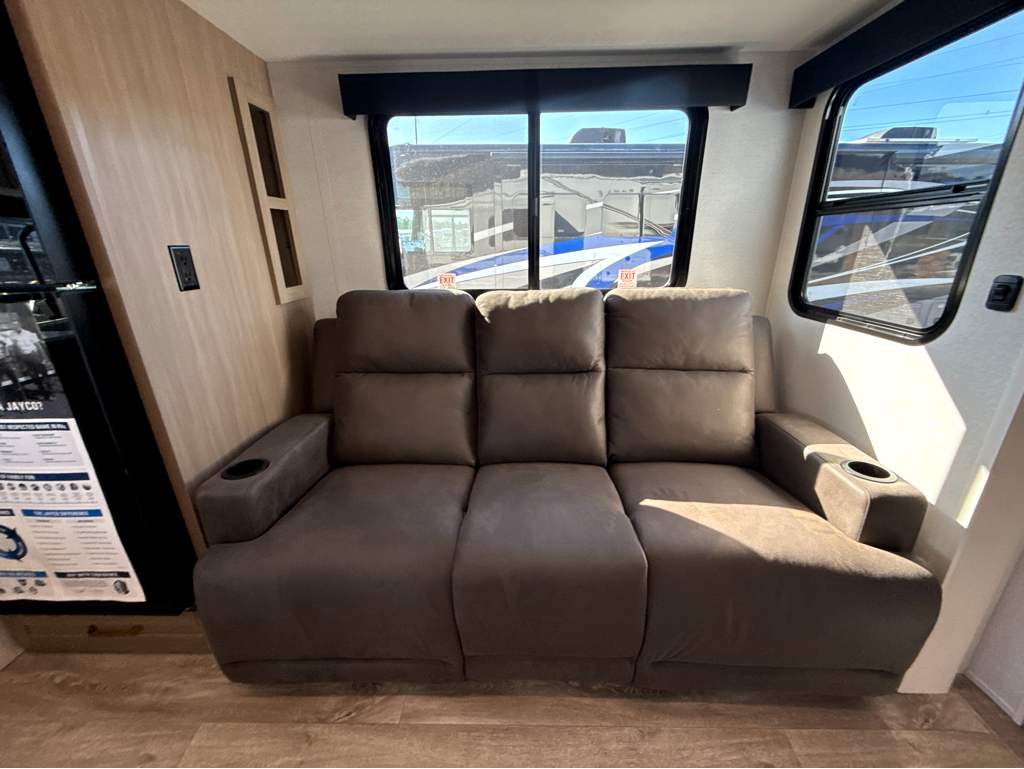 2027 JAYCO EAGLE SLE 24MLE - Image 12
