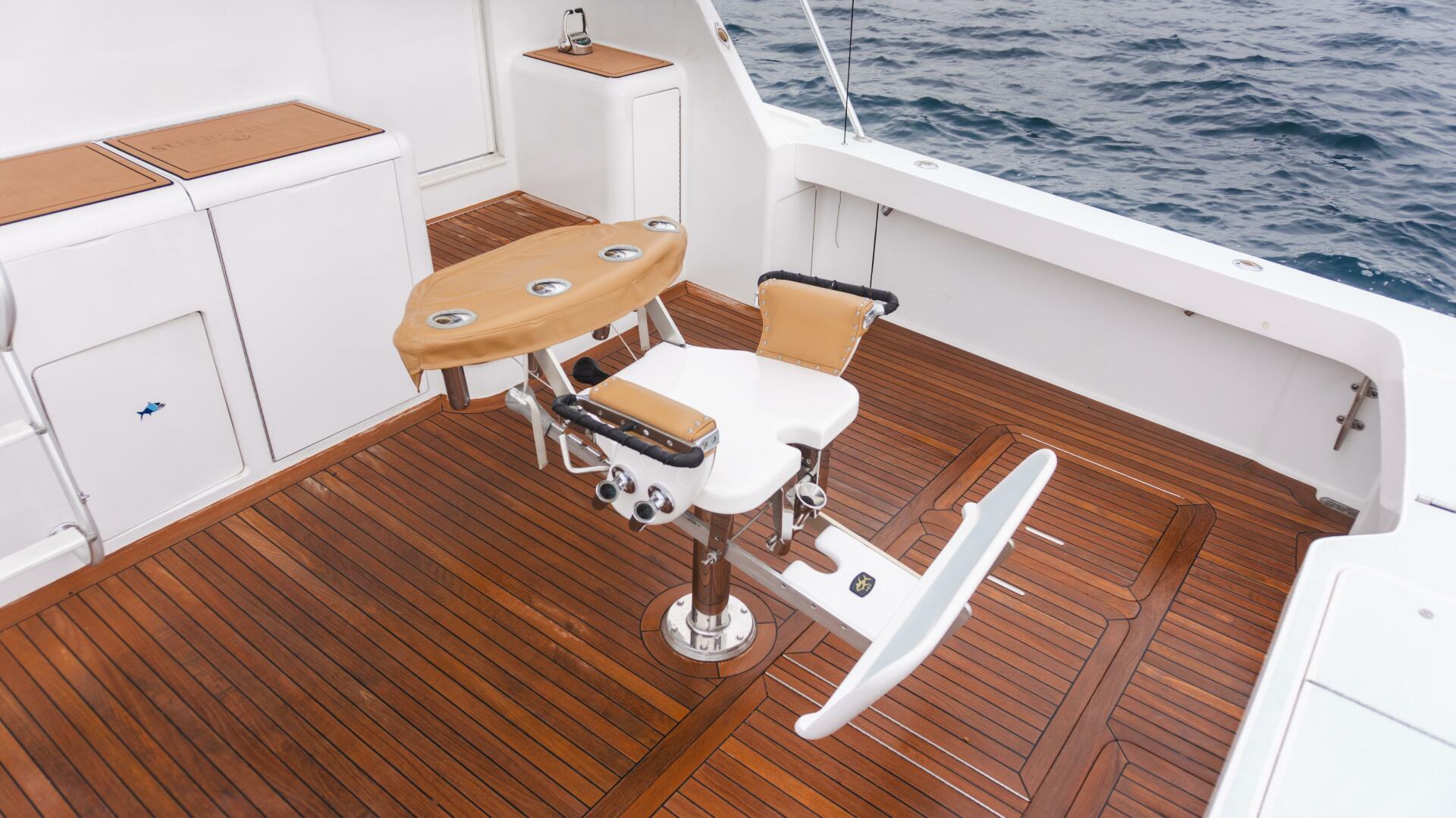 2000 Viking 55 Convertible - Image 16