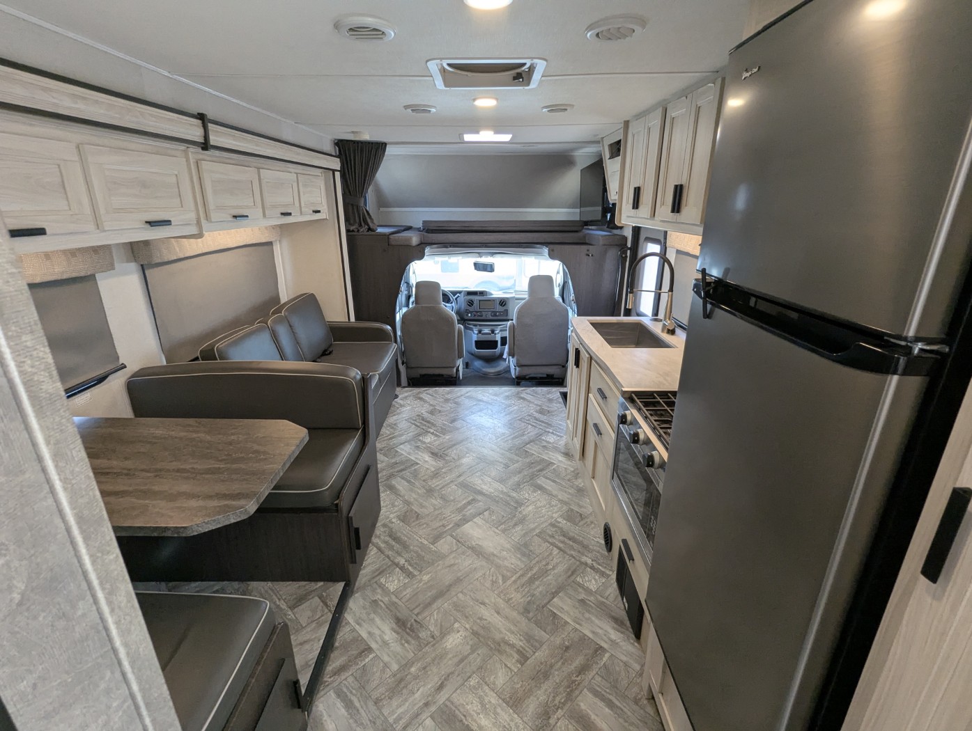 2023 Forest River Sunseeker 2850S LE - Image 27