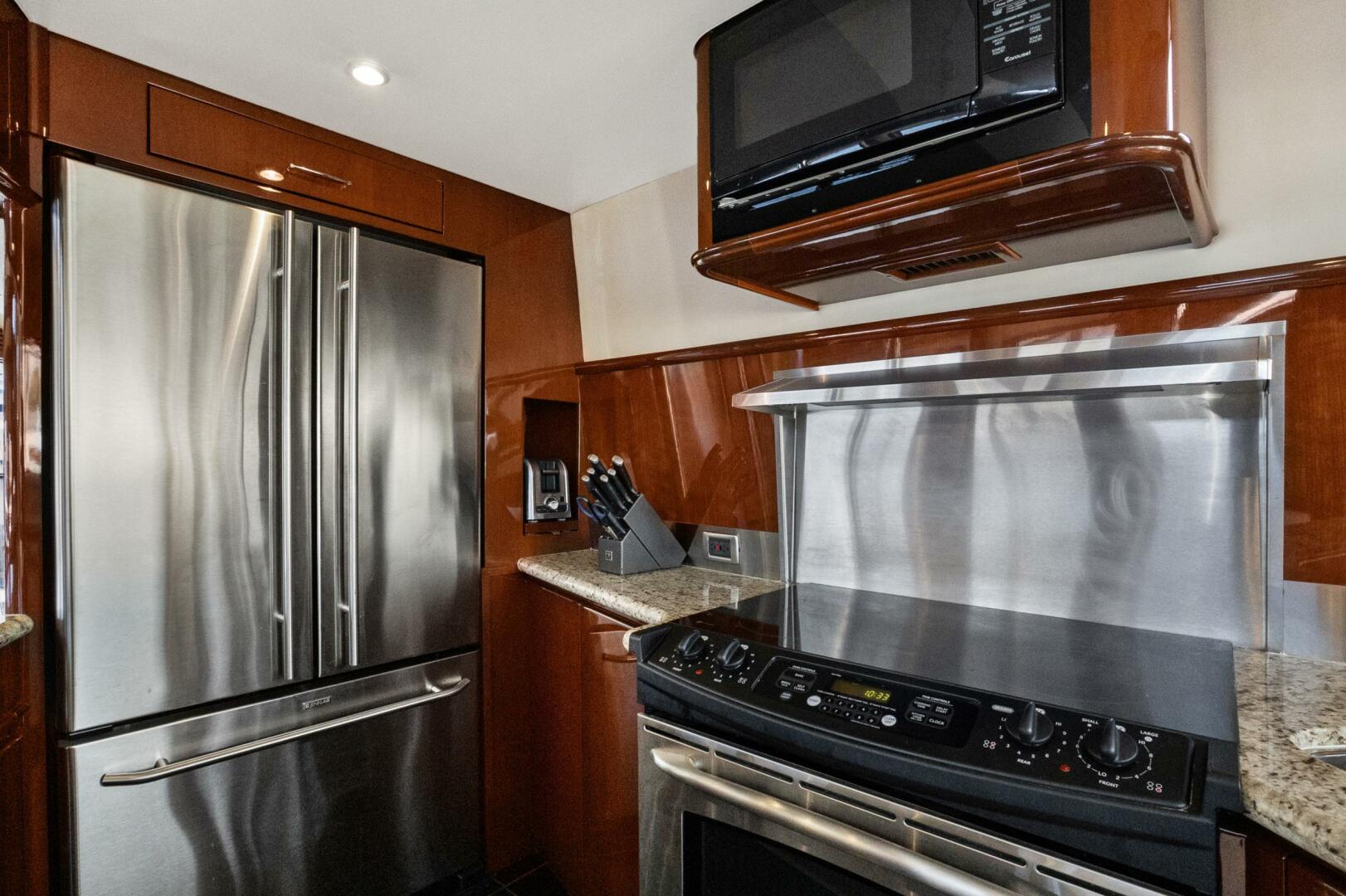 2008 Marquis 690 - Image 14