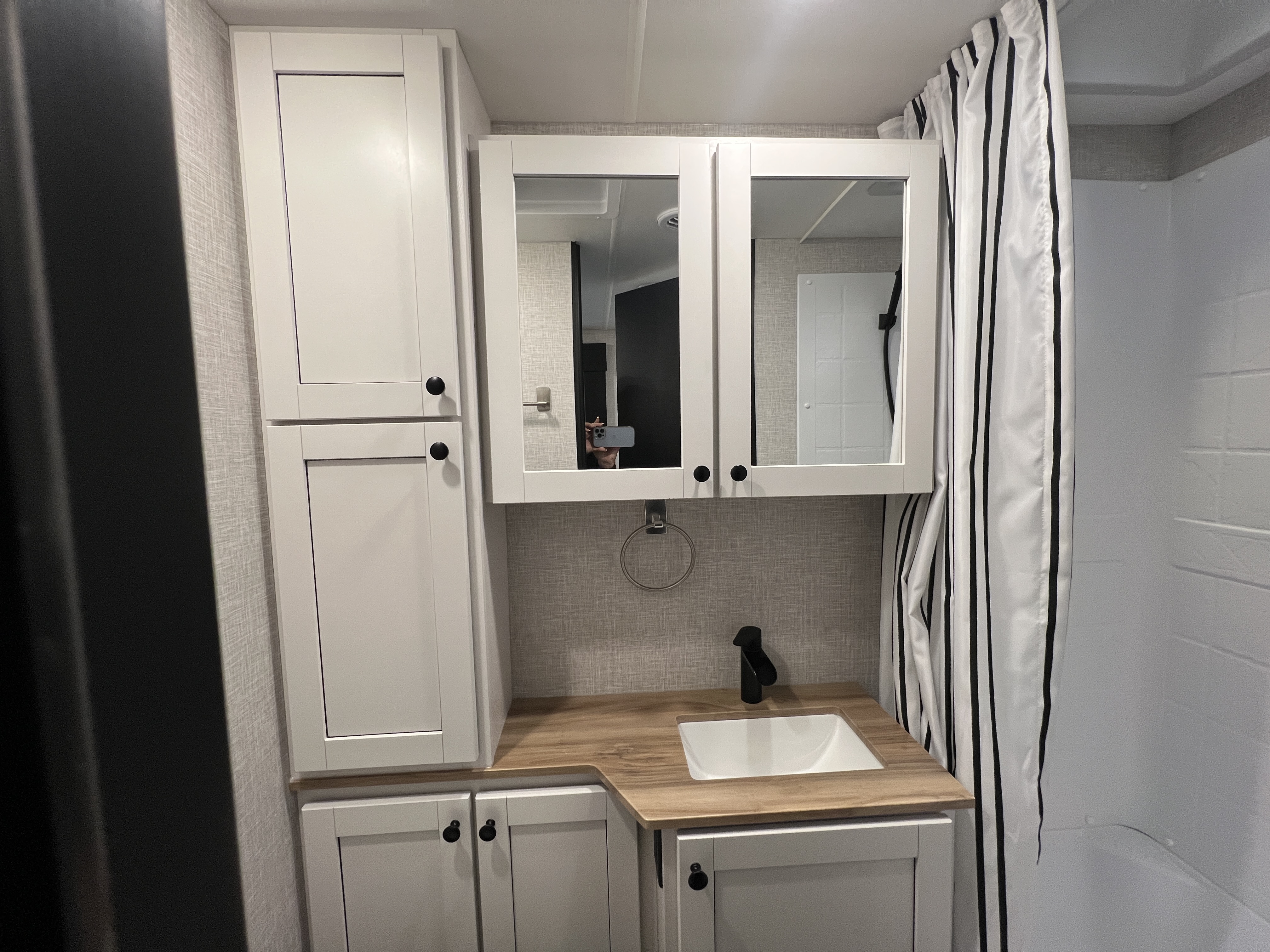 2025 Highland Ridge Range Lite 225CK - Image 20