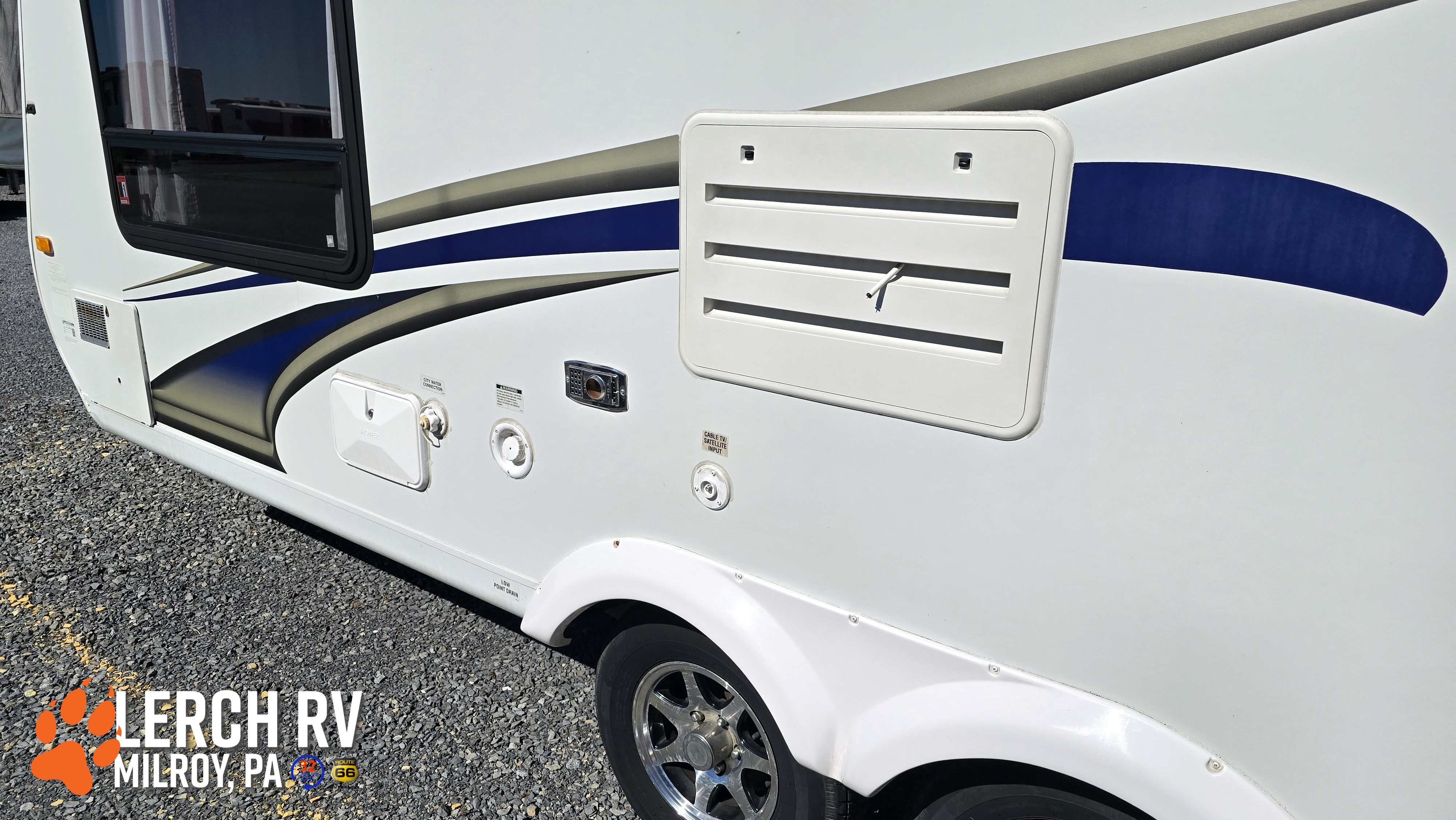 2012 JAYCO JAYCO FEATHER LITE 19H - Image 4