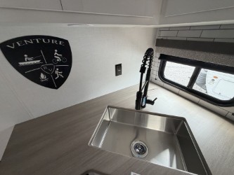 2027 VENTURE RV SIENNA 271VBH - Image 12