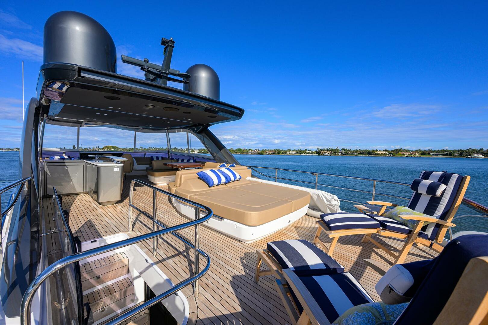 2003 Jupiter 31 Cuddy - Image 129