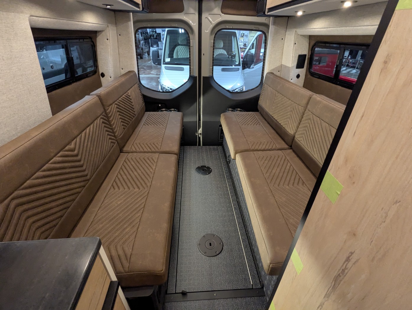 2026 Storyteller Overland Crew Mode XL - Pop Top - Image 21