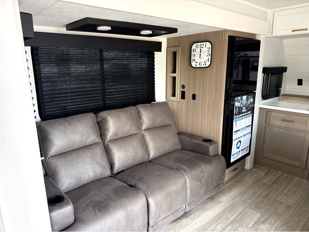 2027 JAYCO EAGLE 265FKDS - Image 15