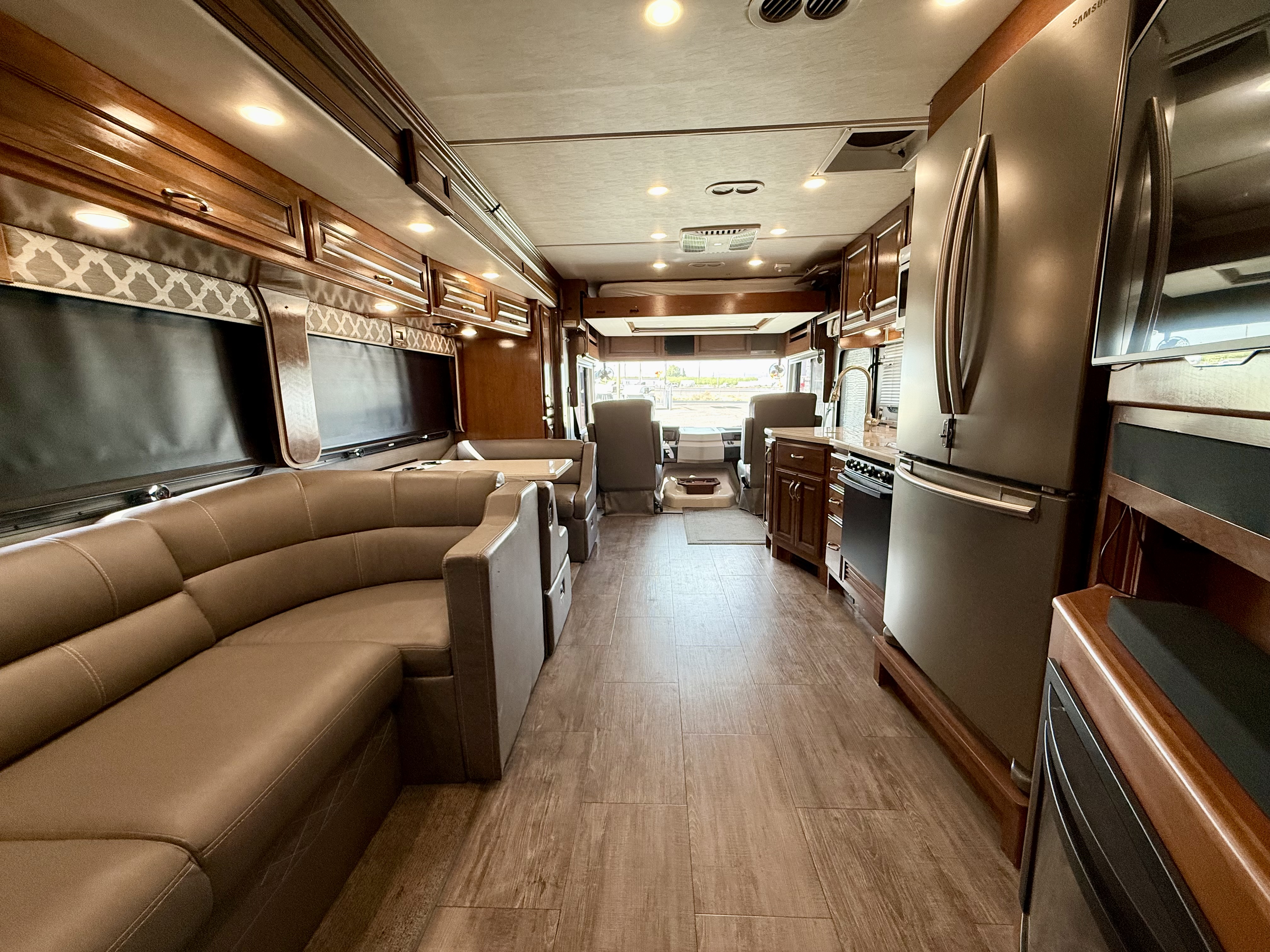 2018 Southwind 34C FULL BODY PAINT - Image 17