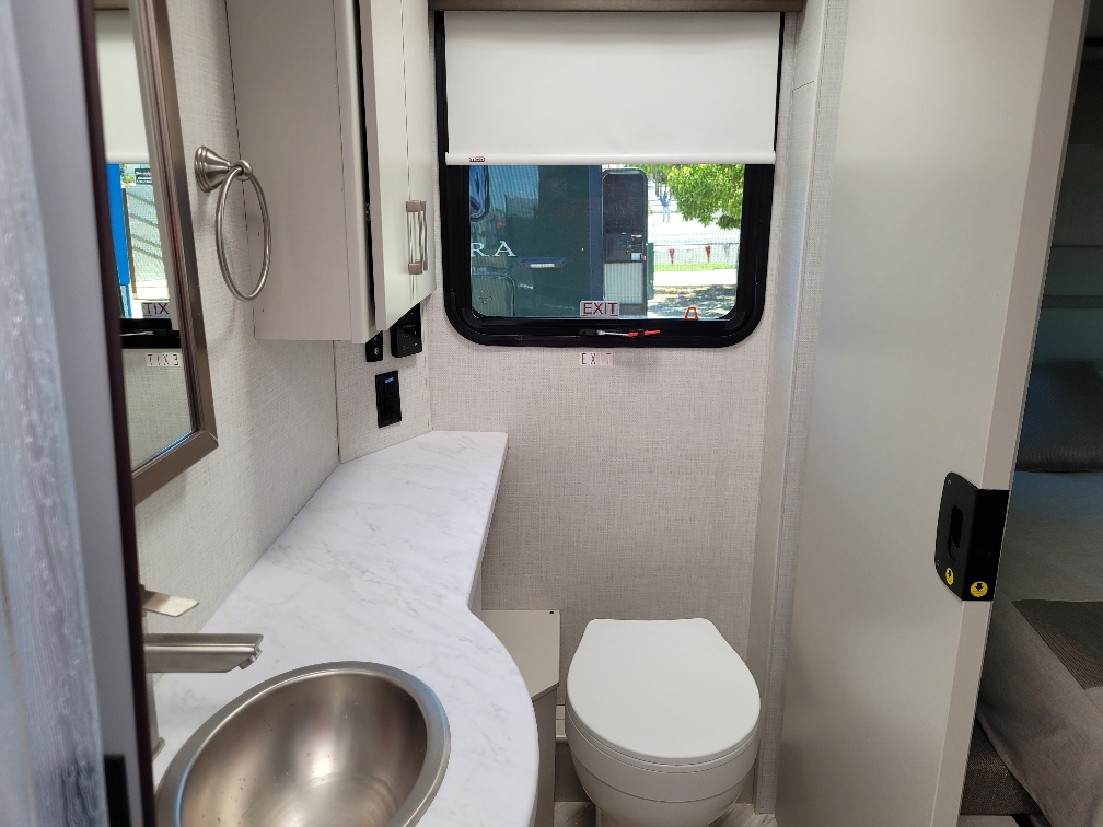 2027 Thor Motor Coach Gemini AWD 24JG - Image 17