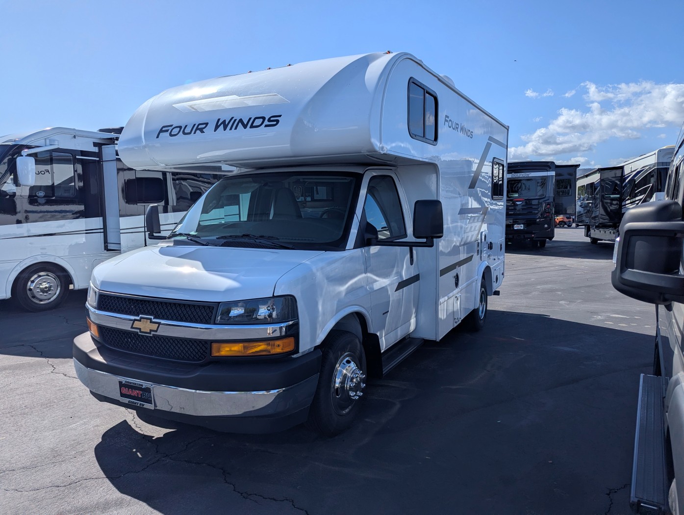 2027 Thor Motor Coach Four Winds 19Z - Image 4