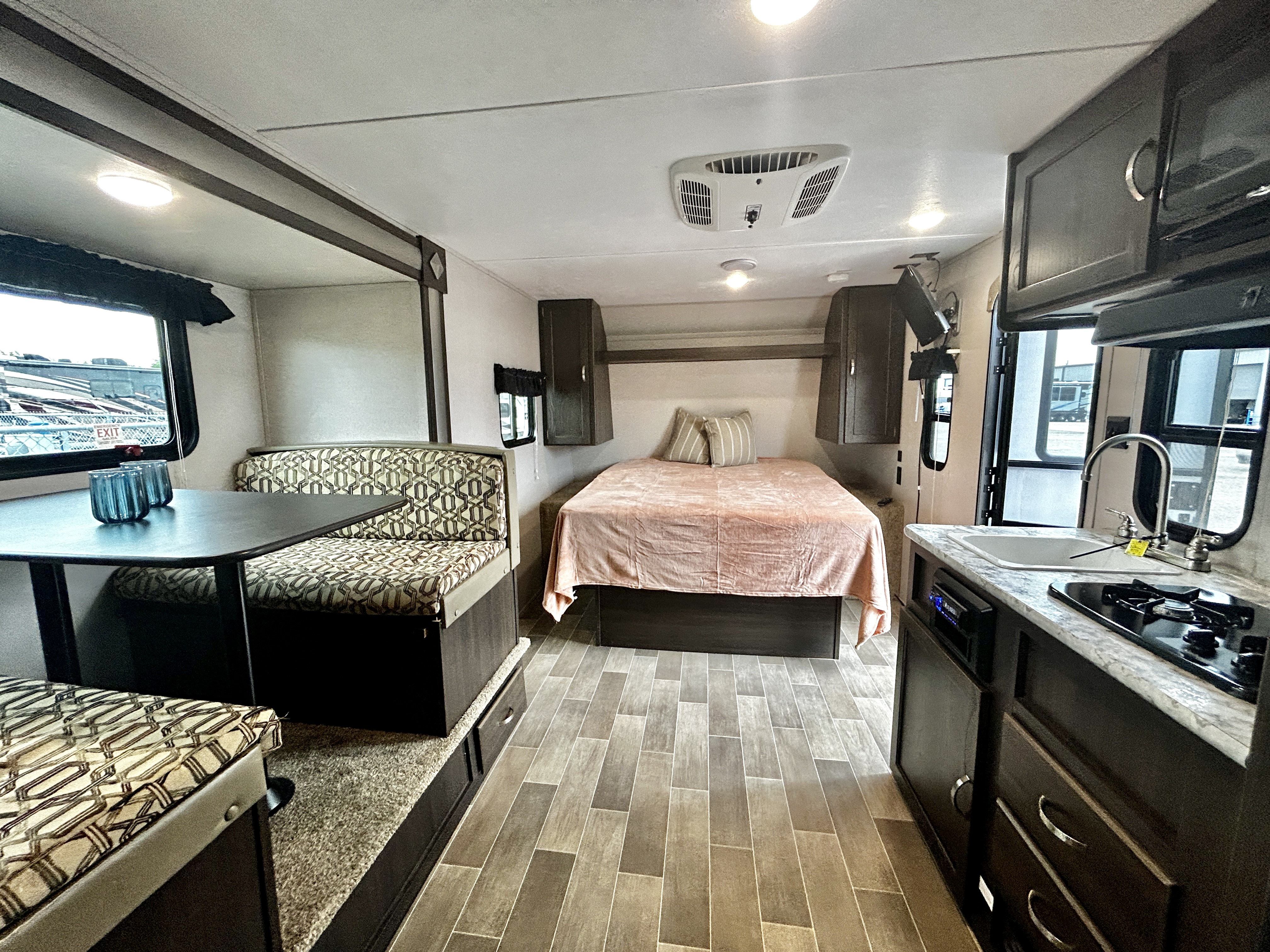 2019 Keystone Springdale Mini 1790FQ - Image 11