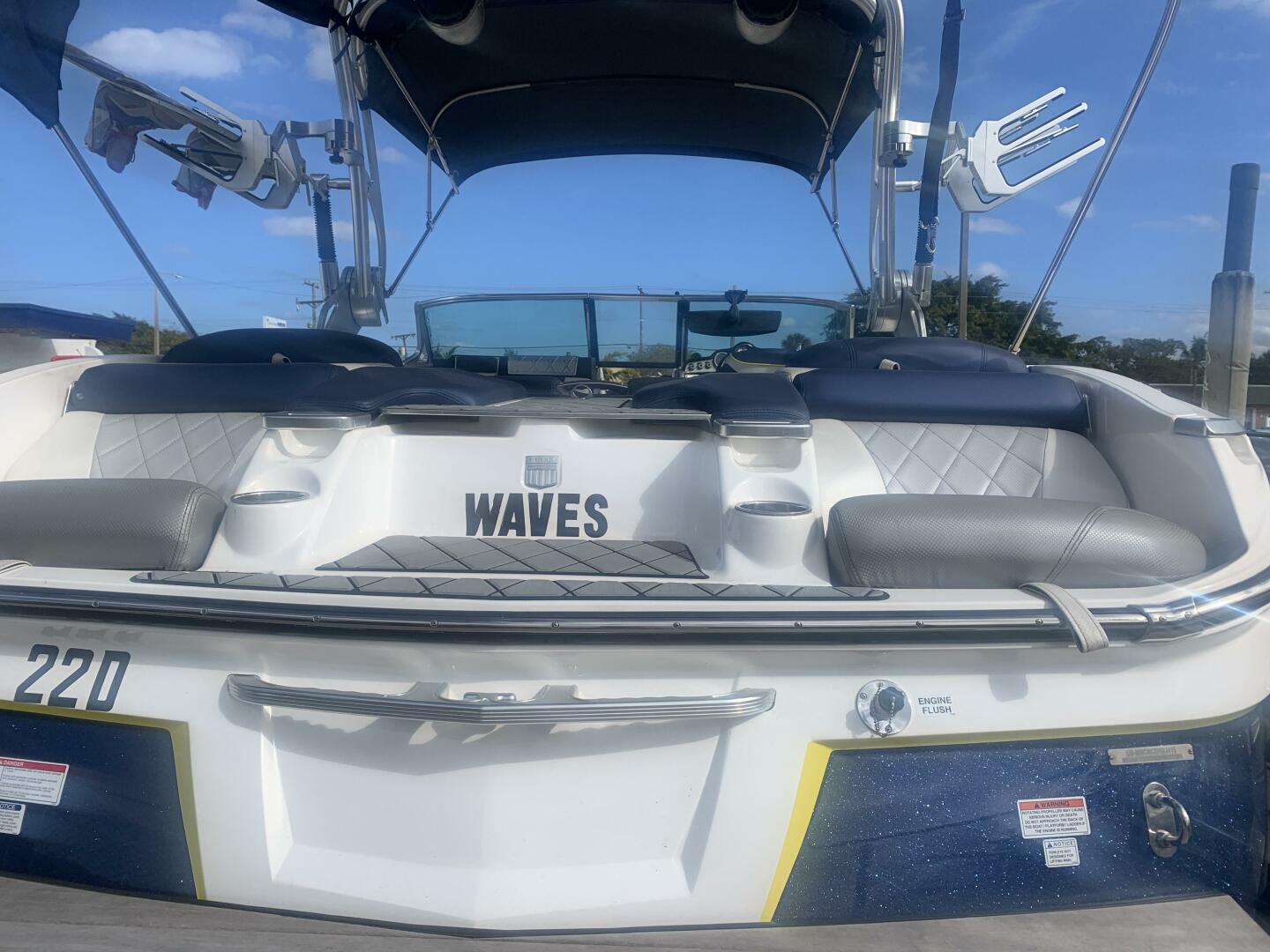 2015 MasterCraft X23 - Image 8