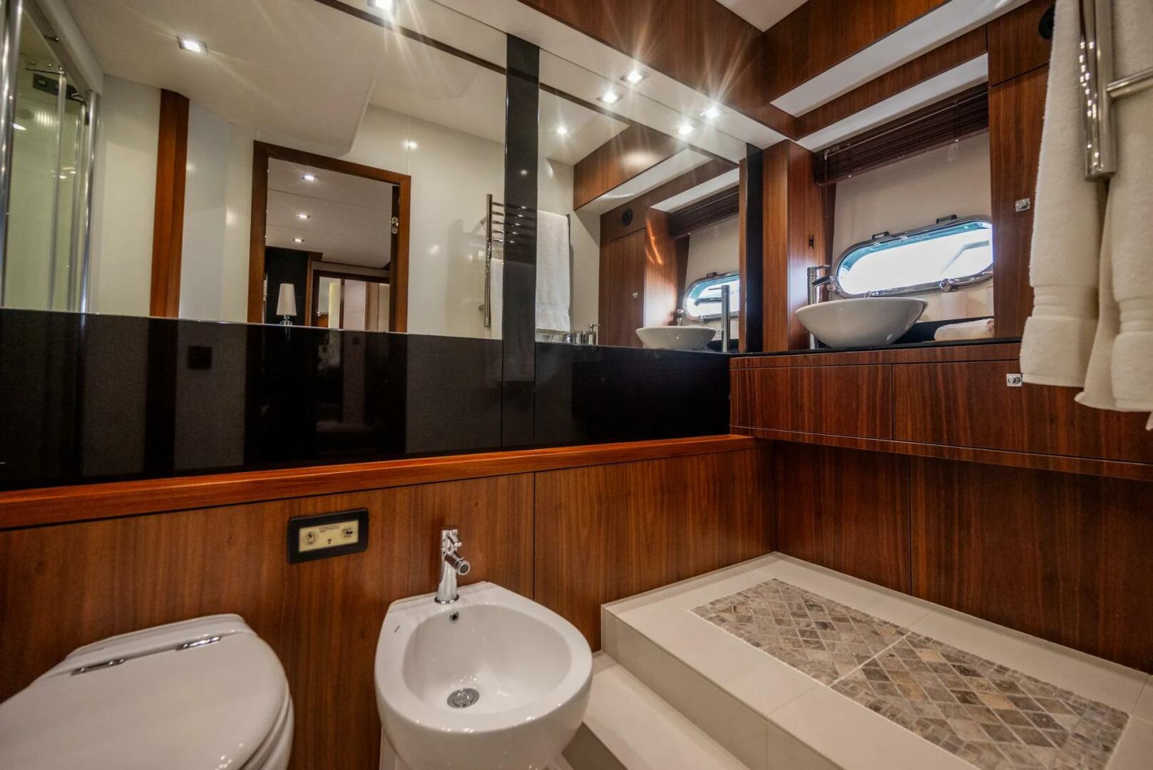 2015 Sunseeker 75 - Image 21