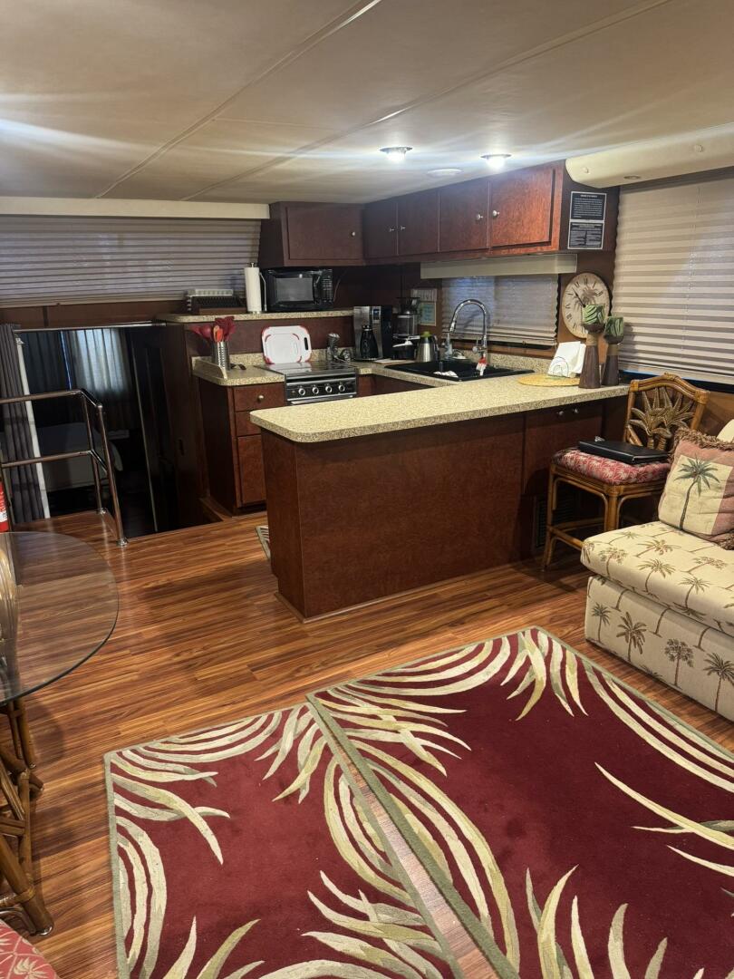 2006 Gibson 5500 Series - Image 12
