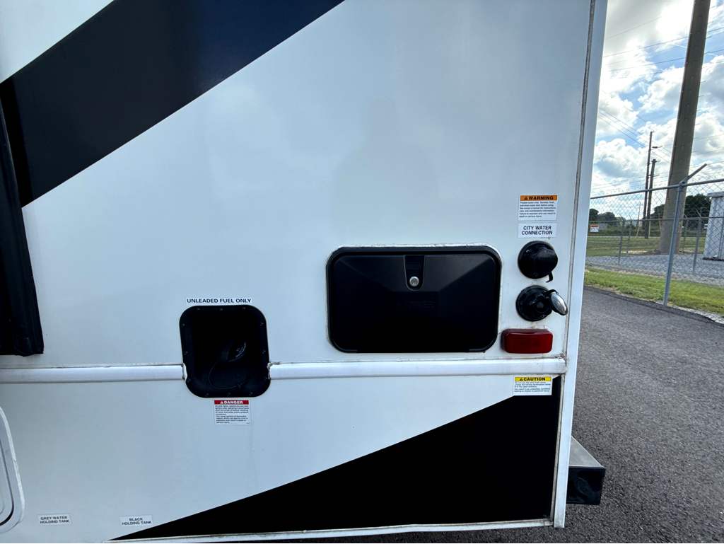 2023 ENTEGRA COACH ODYSSEY 26M - Image 7