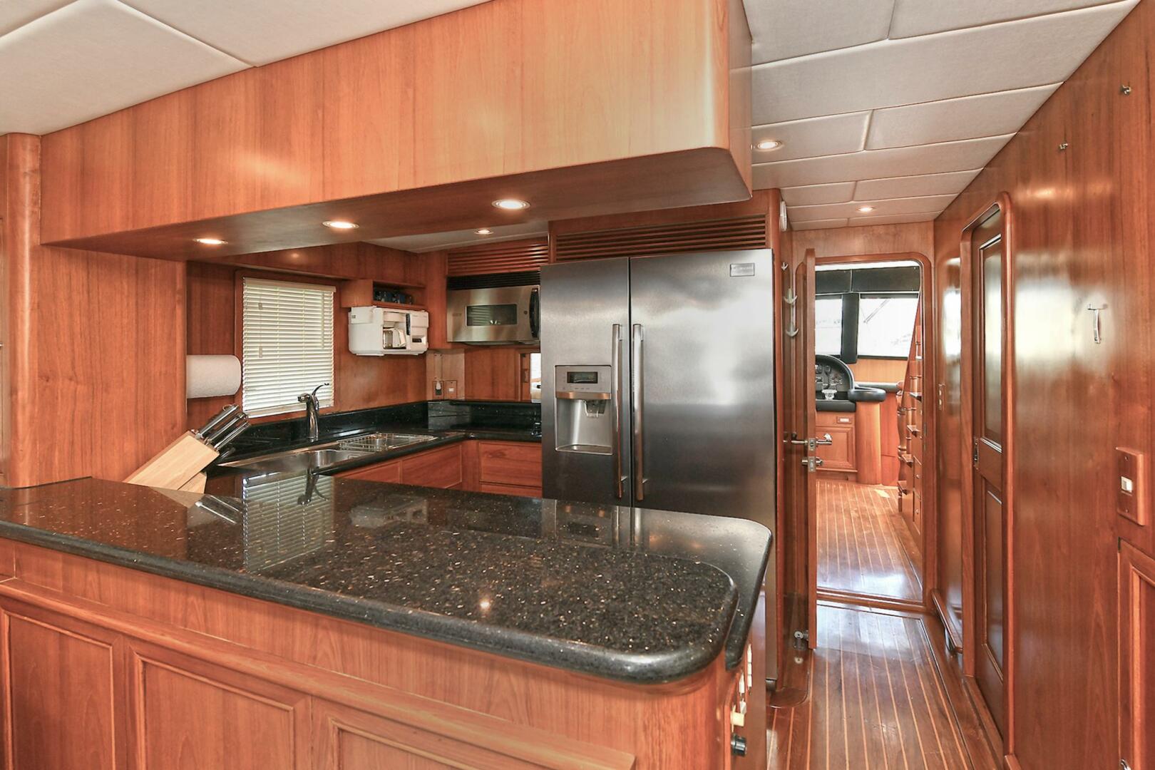 2002 Grand Alaskan Flushdeck - Image 21