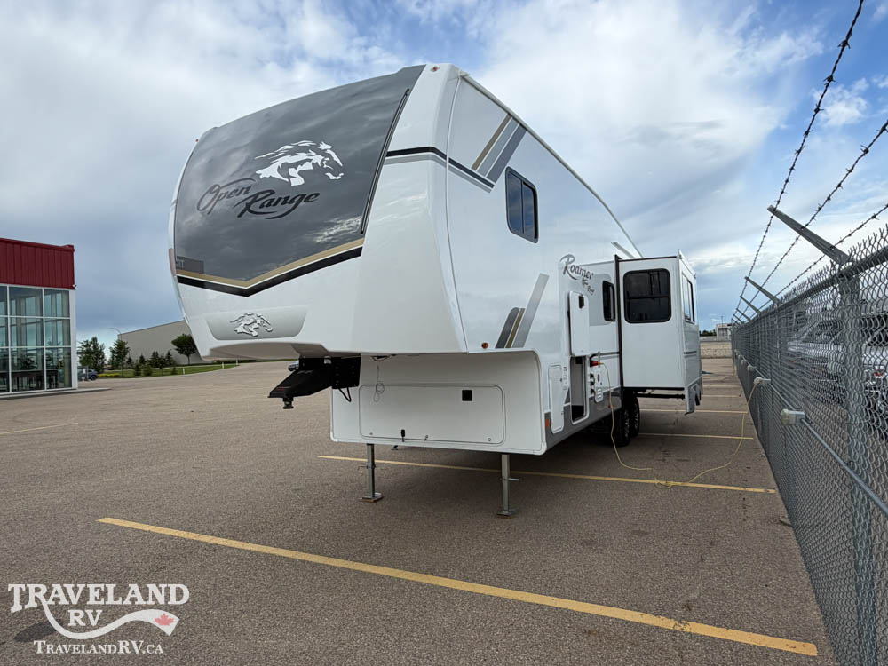 2027 Highland Ridge Roamer Light Duty 28DBSS - Image 6