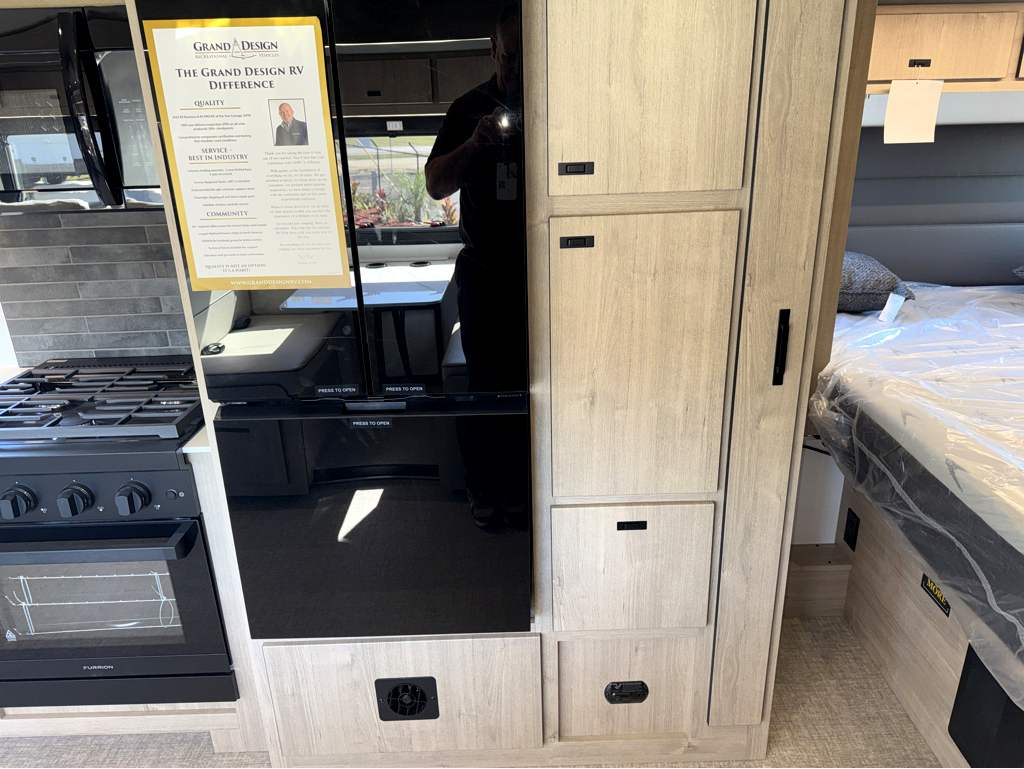 2026 GRAND DESIGN LINEAGE SERIES F 31ZW - Image 28