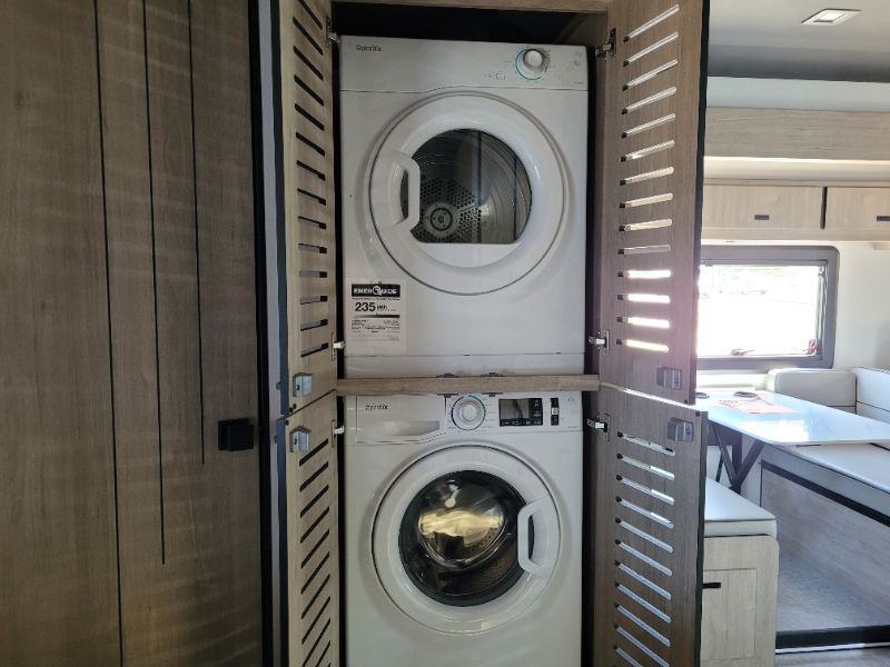 2026 Grand Design Lineage Series F 31ZW5 - Image 21
