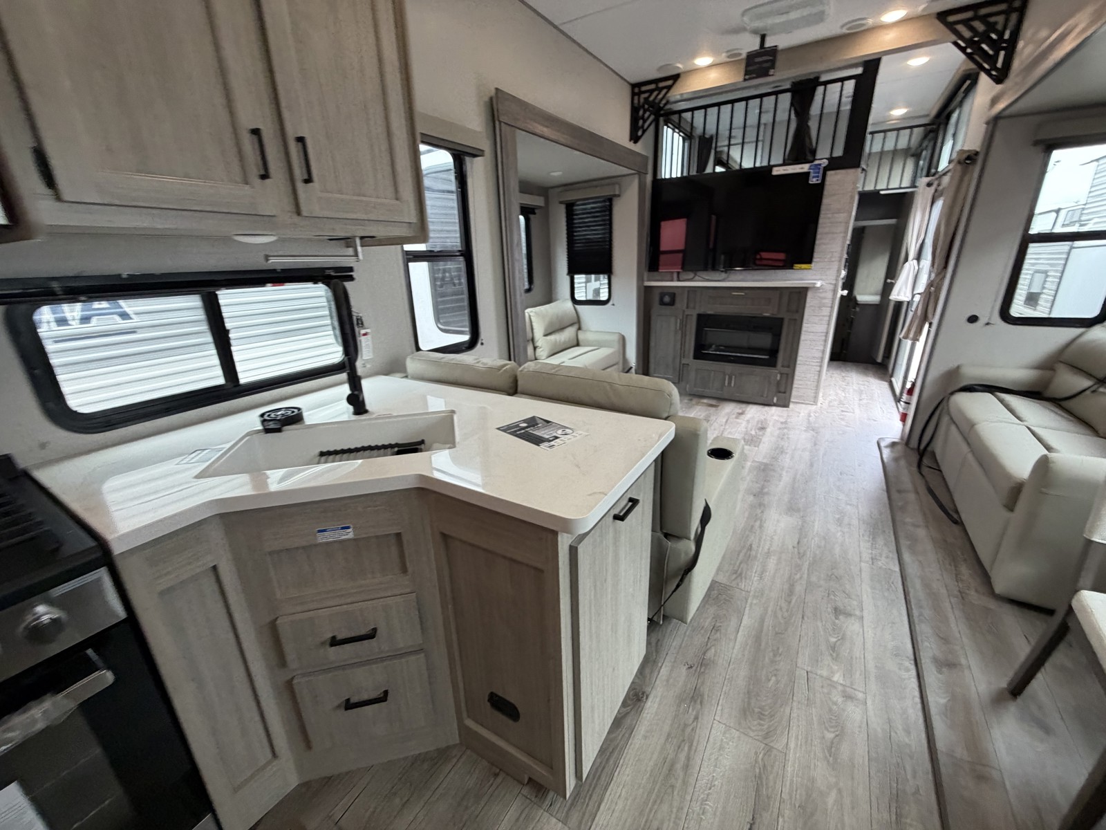 2026 COACHMEN CATALINA 44CONDO - Image 20