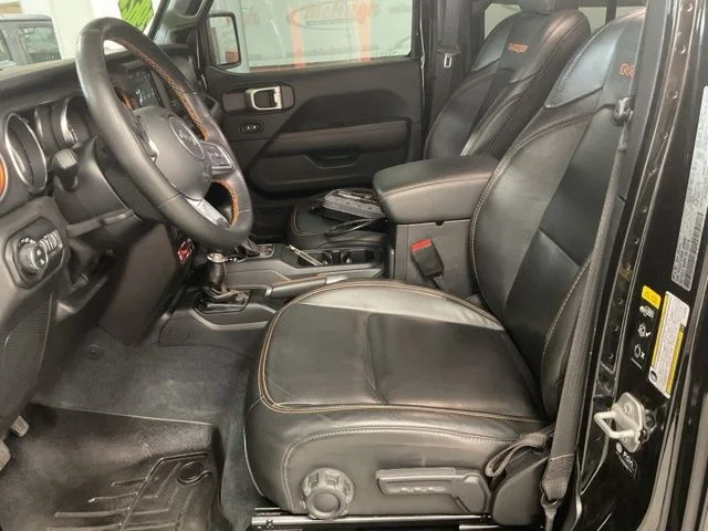 2022 Jeep Gladiator Crew Cab Mojave 4WD - Image 14