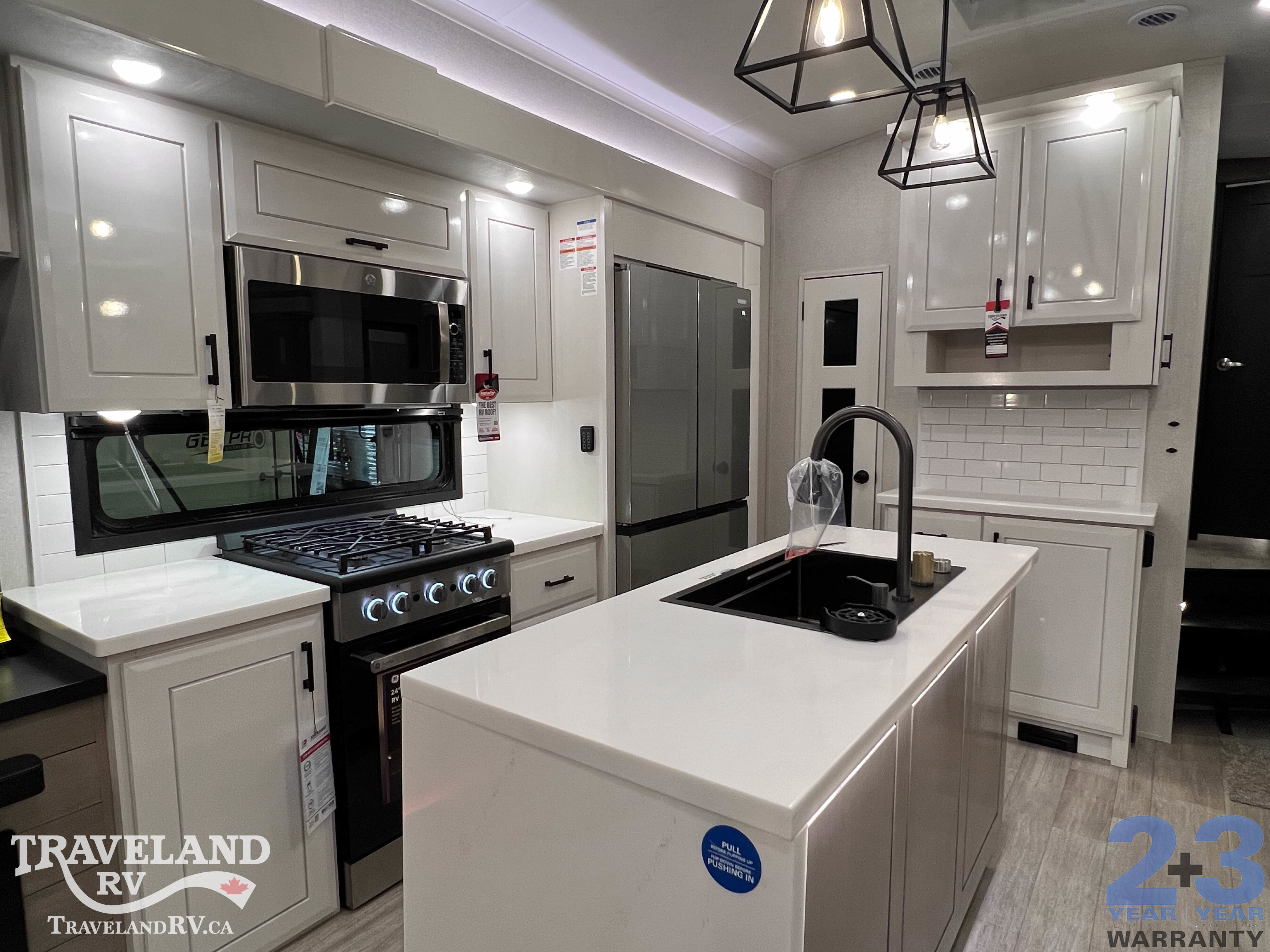 2026 Jayco Pinnacle 32RLTS - Image 10