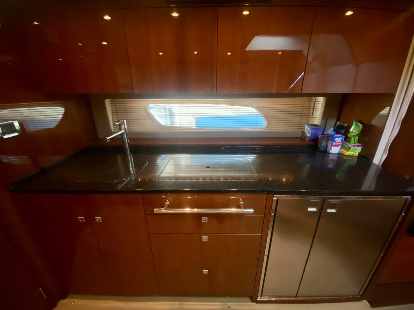 2010 Sea Ray 450 Sundancer - Image 54