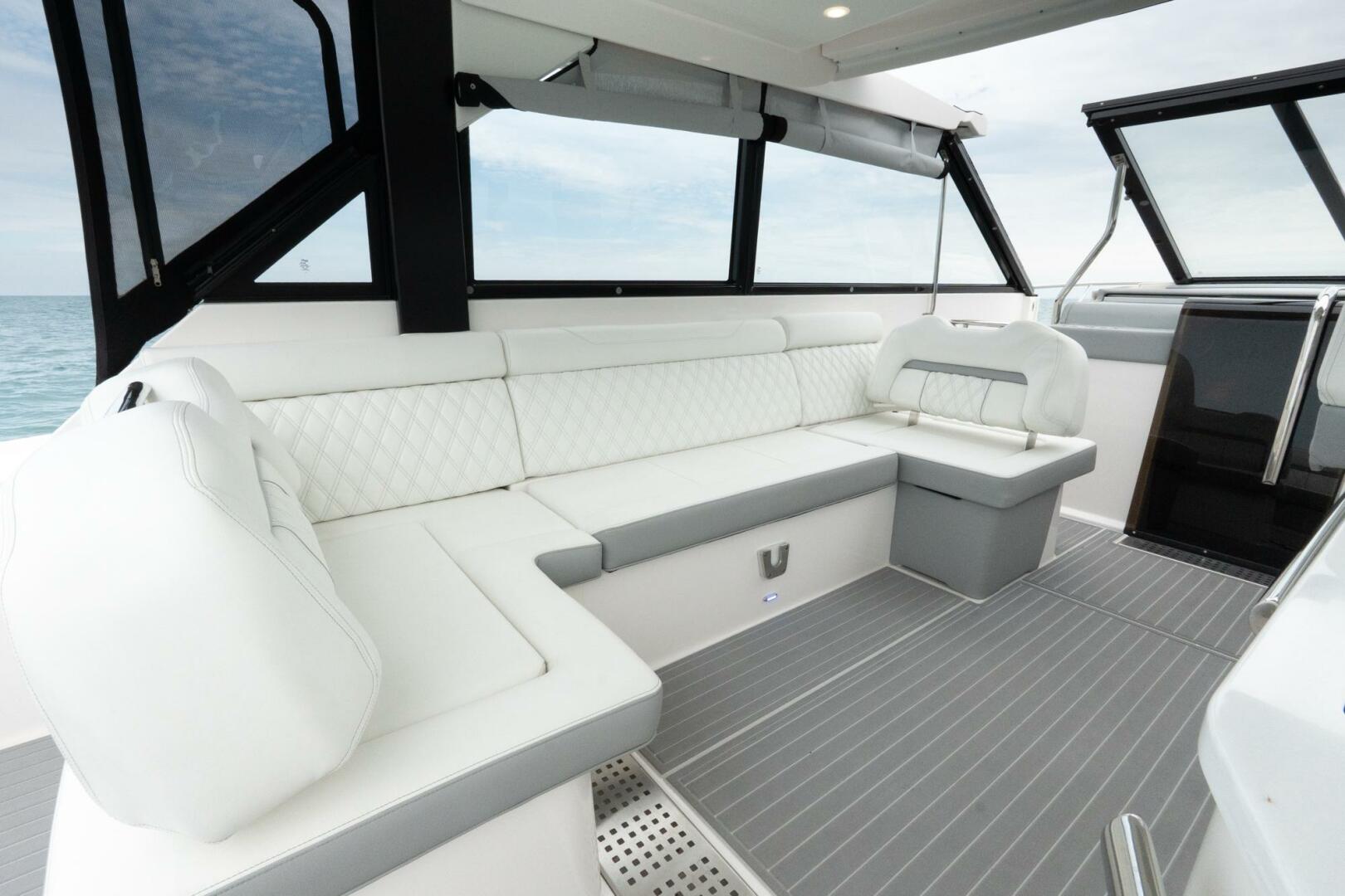 2022 Regal 36 Grande Coupe - Image 51