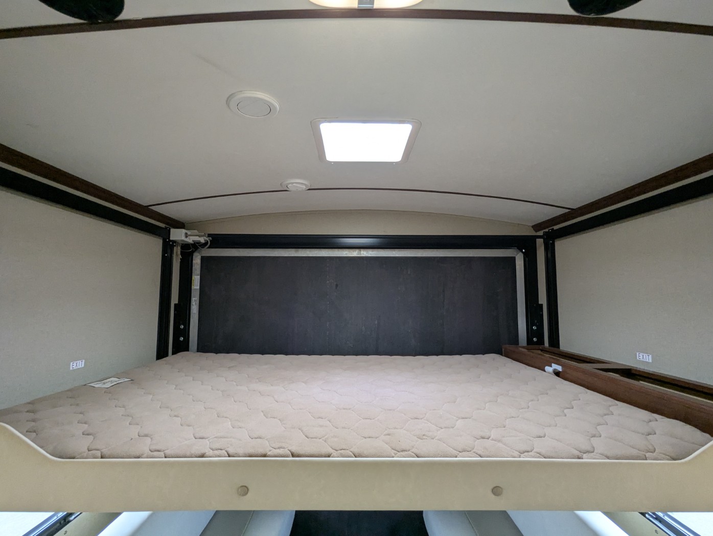 2016 EverGreen RV Reactor 27FS - Image 20