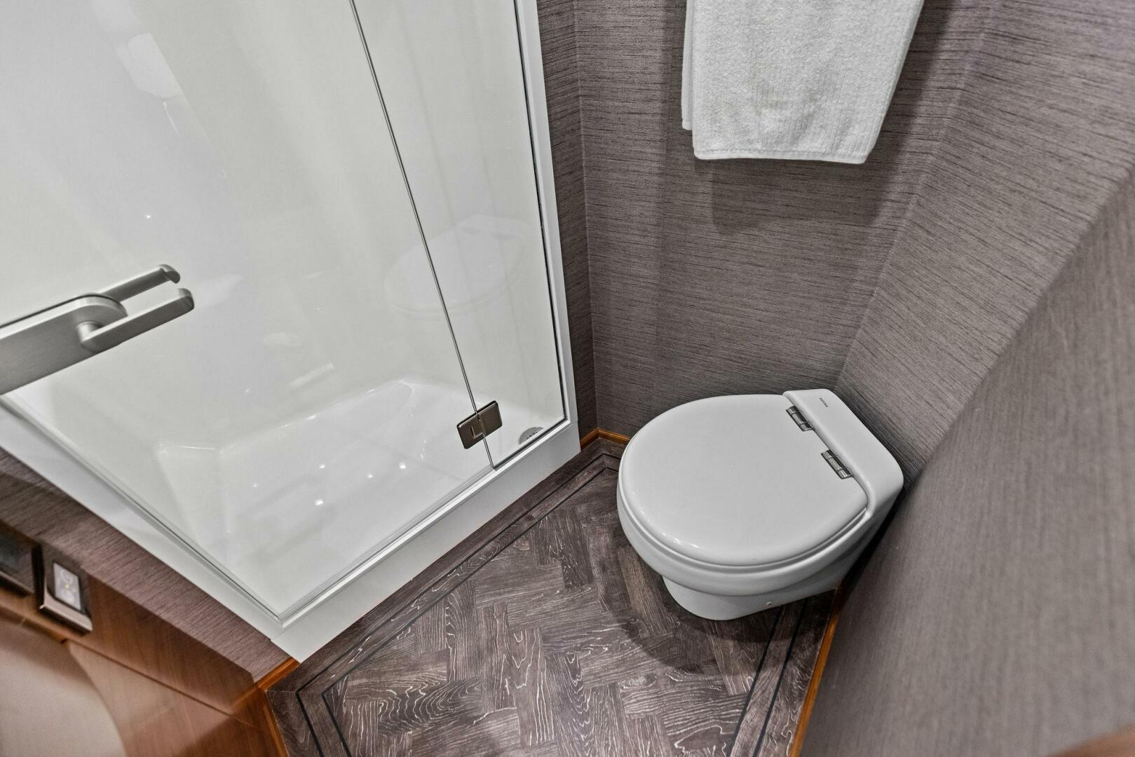 2023 Viking 54 Convertible - Image 21