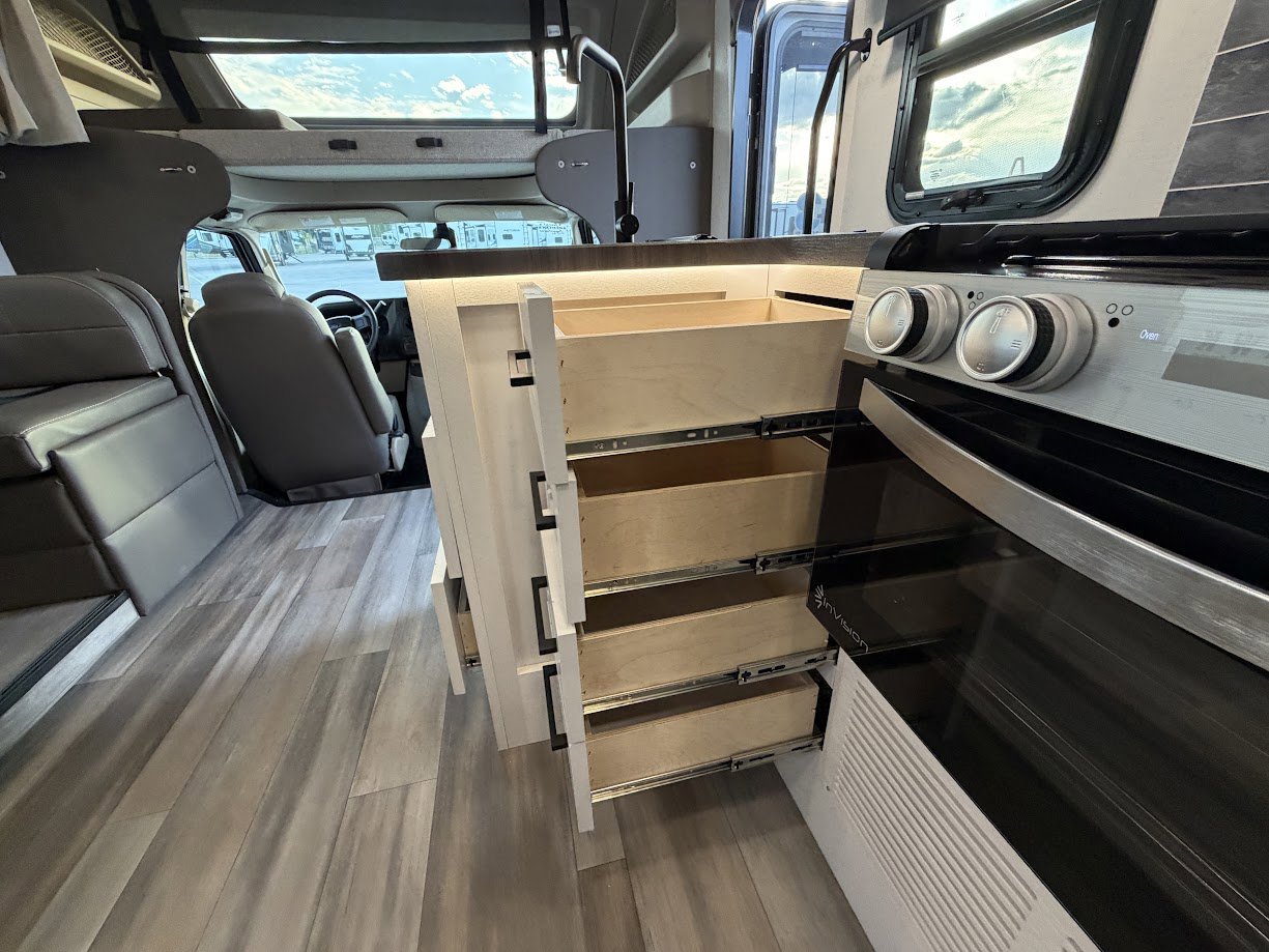2026 JAYCO GREYHAWK 30Z - Image 28