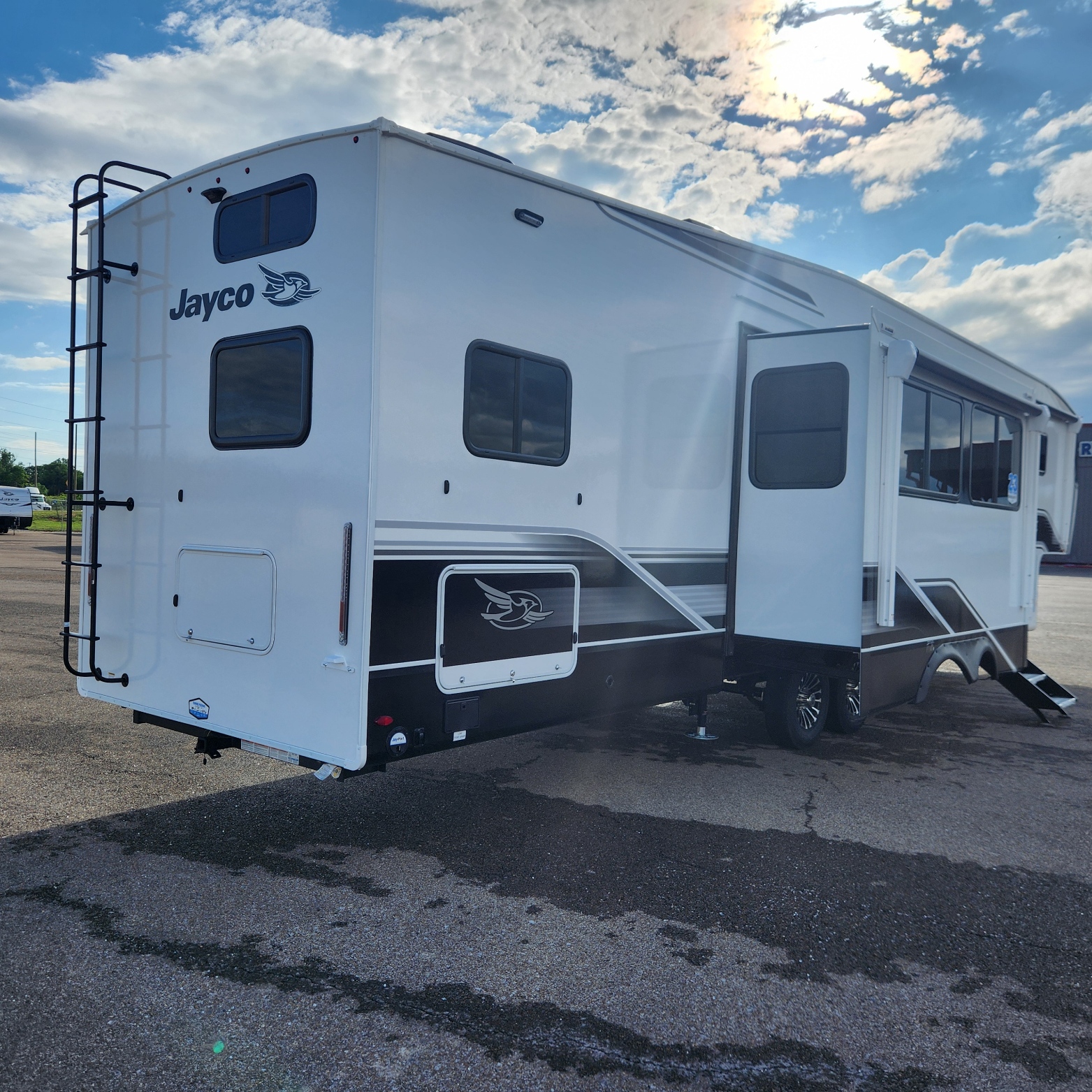 2026 JAYCO EAGLE 360DBOK - Image 4