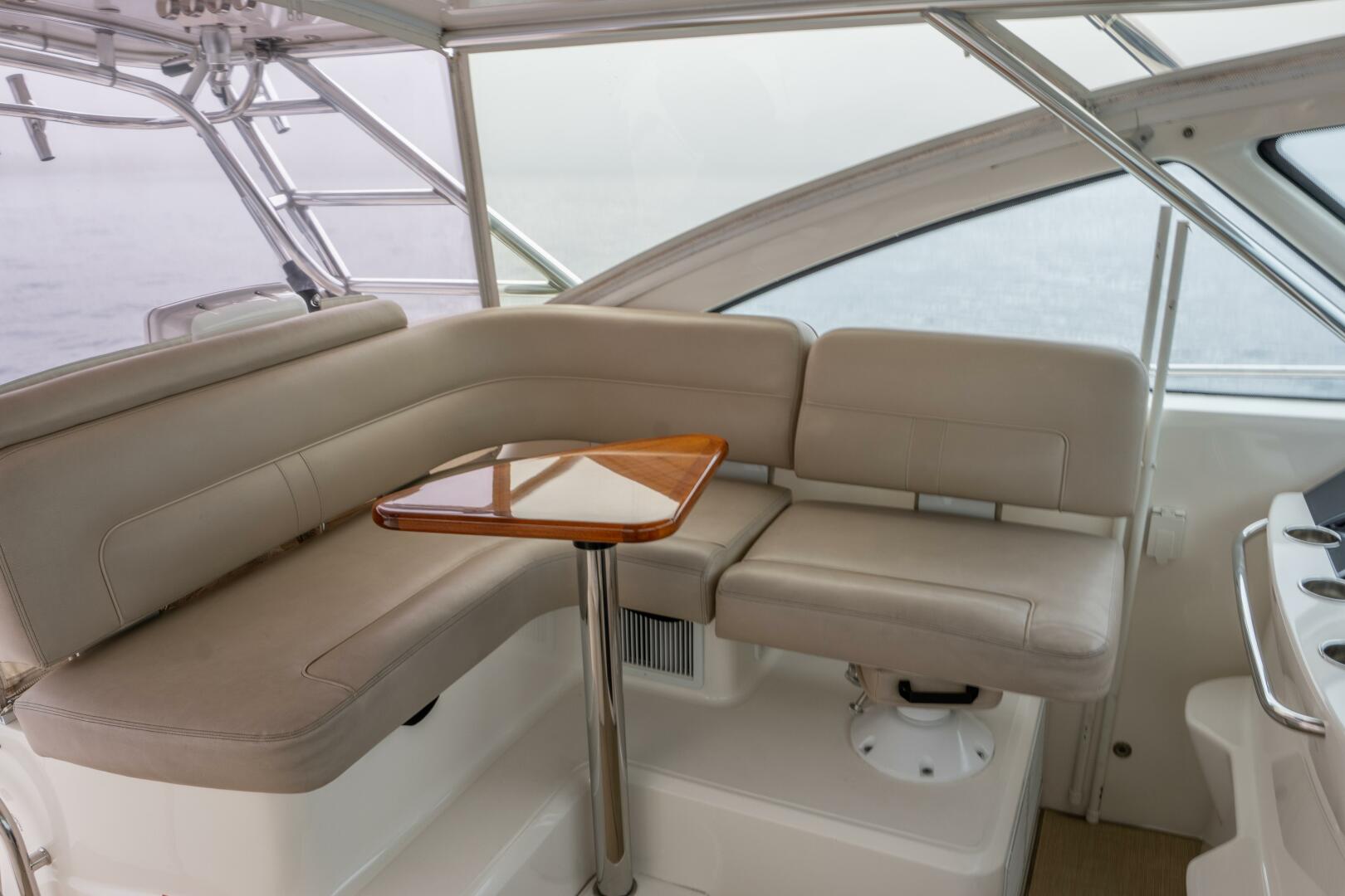 2015 Tiara Yachts 4300 Open - Image 19