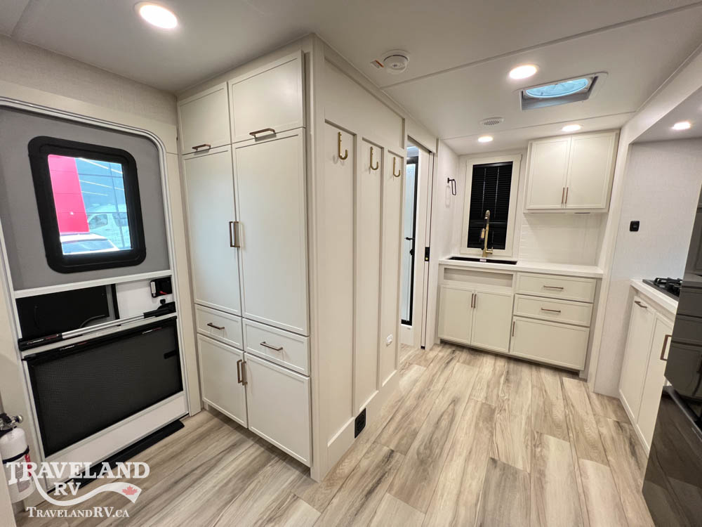 2027 Brinkley RV Model I 235 - Image 23
